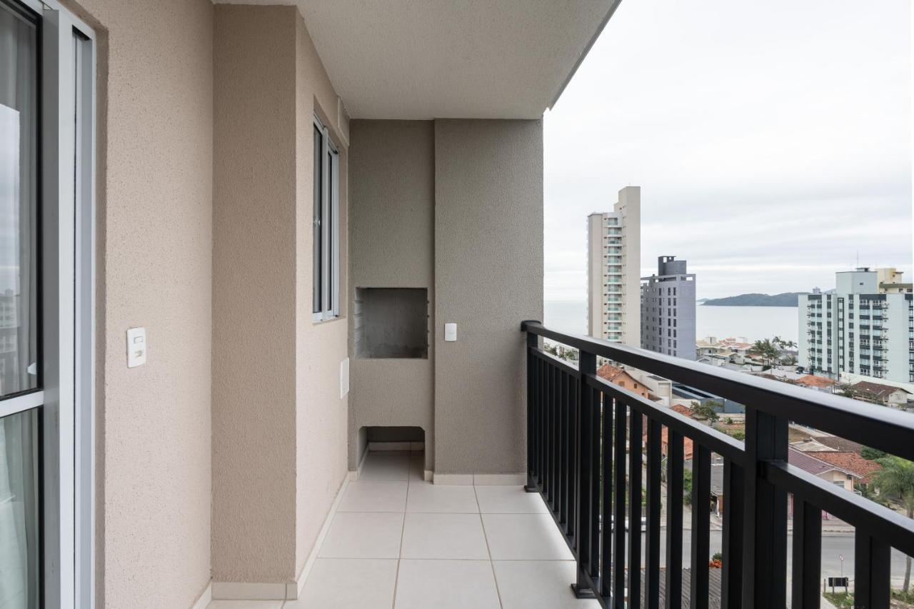 Apartamento Com Vista Mar, Ar-Condicionado, Wi-Fi Condominio Com Piscina, Quadra De Esportes Playground Infantil A 15 Minutos Do Beto Carreiro Piçarras Exteriör bild
